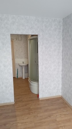 
   Продам 1-комнатную, 14.2 м², Новгородская ул, 1

. Фото 2.