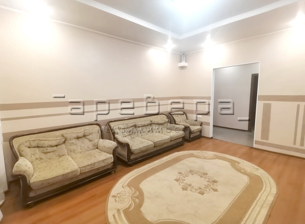 
   Продам 4-комнатную, 95 м², Калинина ул, 5Б

. Фото 3.