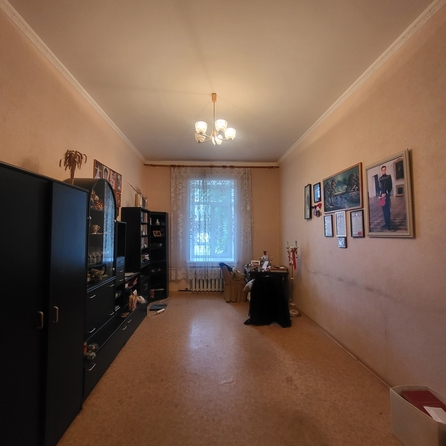 
   Продам 2-комнатную, 64 м², Малиновского ул, 30

. Фото 1.