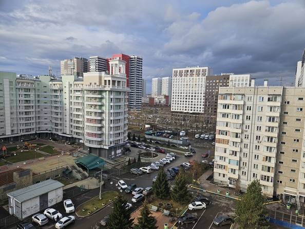 
   Продам 3-комнатную, 66.6 м², 78 Добровольческой бригады ул, 21

. Фото 1.