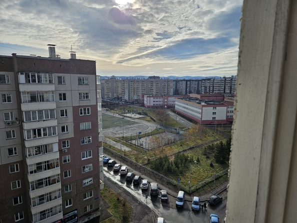 
   Продам 3-комнатную, 66.6 м², 78 Добровольческой бригады ул, 21

. Фото 17.