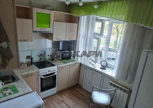 
  Сдам в аренду 1-комнатную квартиру, 40 м², Красноярск

. Фото 1.