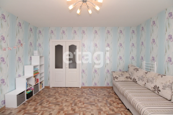 
   Продам 1-комнатную, 40.3 м², Мартынова ул, 37

. Фото 2.