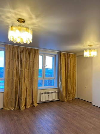 
  Сдам в аренду 4-комнатную квартиру, 89 м², Красноярск

. Фото 1.