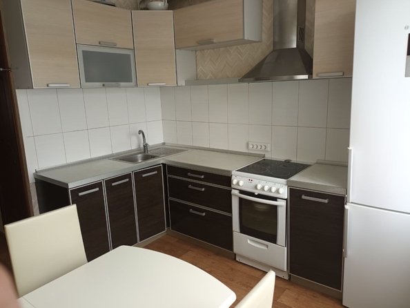 
   Продам 4-комнатную, 82 м², Взлетная ул, 36

. Фото 19.