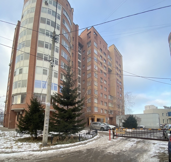 
   Продам 3-комнатную, 81.2 м², Авиаторов ул, 54

. Фото 2.