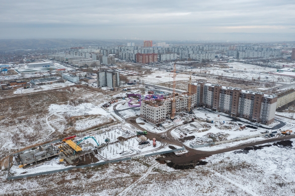 
   Продам 4-комнатную, 85.42 м², Мята, дом 2, секции 4-6

. Фото 7.