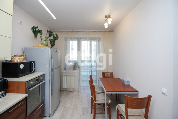 
   Продам 4-комнатную, 74 м², Академгородок ул, 68

. Фото 2.