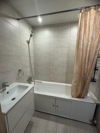 
  Сдам в аренду 2-комнатную квартиру, 65 м², Красноярск

. Фото 2.