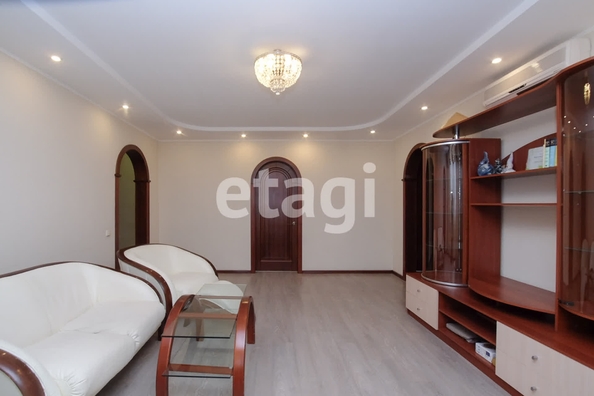
   Продам 3-комнатную, 79.8 м², Водопьянова ул, 2

. Фото 4.