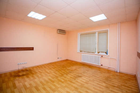 
   Продам 2-комнатную, 55.1 м², Парижской Коммуны ул, 42а

. Фото 4.