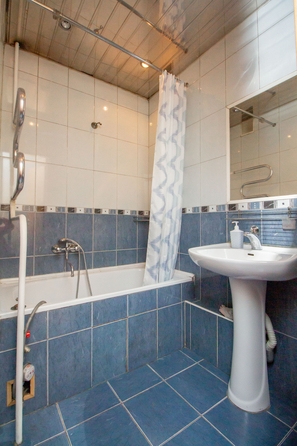 
   Продам 2-комнатную, 55.1 м², Парижской Коммуны ул, 42а

. Фото 14.
