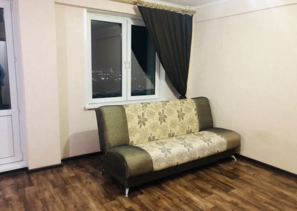 
  Сдам в аренду 1-комнатную квартиру, 36 м², Красноярск

. Фото 1.