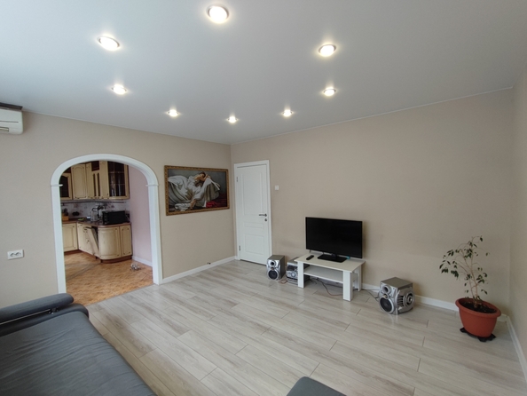 
  Сдается 3-комн. квартира, 86 м², Ботаническая ул
. Фото 6.