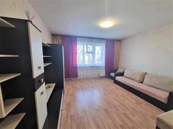 
  Сдам 1-комн. квартиру, 41 м², Линейная ул, д. 109
. Фото 1.