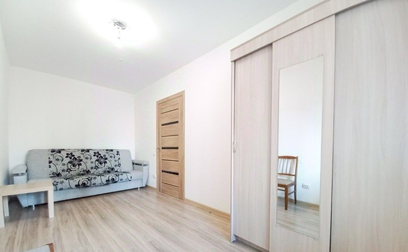 
  Сдам 1-комн. квартиру, 39 м², Декабристов ул, д. 44
. Фото 2.