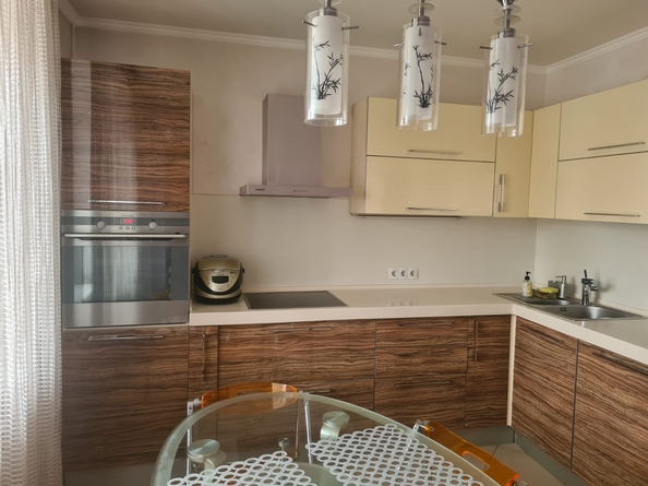 
  Сдам 3-комн. квартиру, 89 м², Алексеева ул, д. 29
. Фото 7.