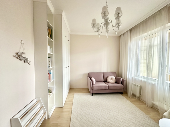 
  Продается 3-комн. квартира, 130 м², Киренского ул, д. 83
. Фото 12.