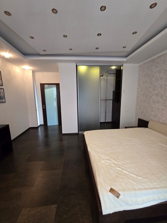 
  Сдается 3-комн. квартира, 100 м², Авиаторов ул, д. 41
. Фото 3.