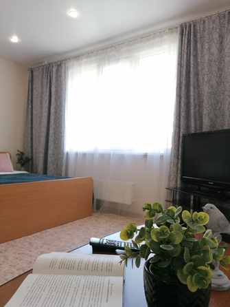 
  Сдам посуточно 1-комн. квартиру, 42 м², Авиаторов ул, д. 68
. Фото 3.
