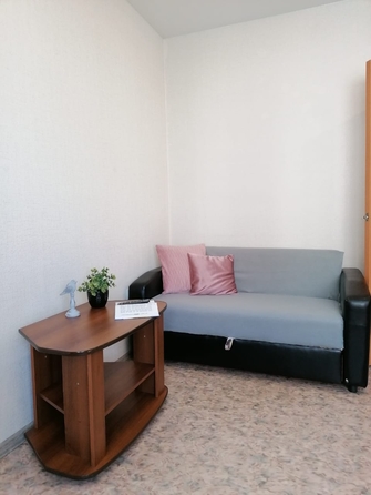 
  Сдам посуточно 1-комн. квартиру, 42 м², Авиаторов ул, д. 68
. Фото 4.