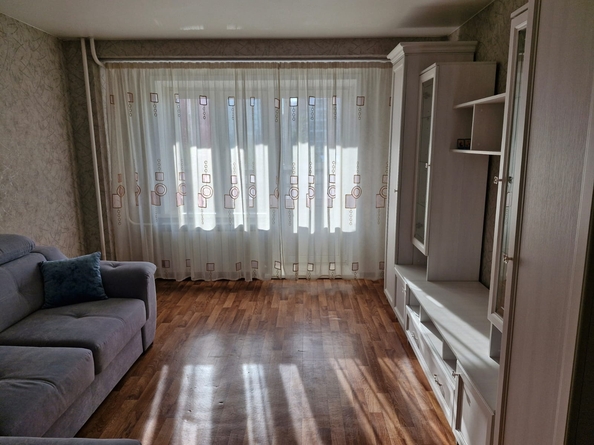 
  Сдам 1-комн. квартиру, 43 м², Калинина ул, д. 185
. Фото 2.