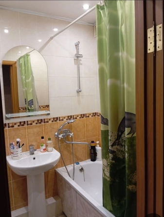 
  Продам 4-комн. квартиру 64 м². Фото 8.