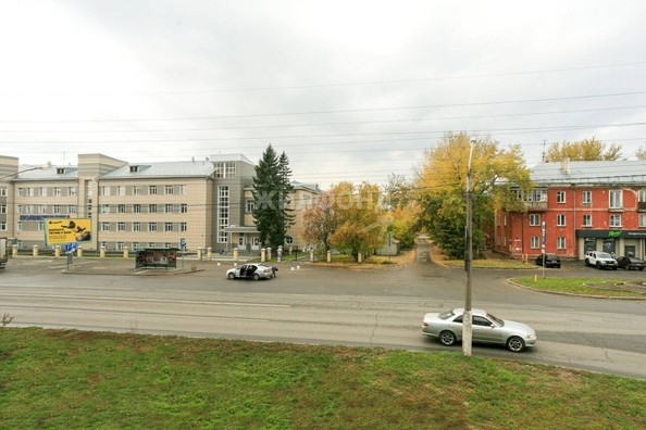 
   Продам 3-комнатную, 72.7 м², Комсомольский пр-кт, 134

. Фото 20.