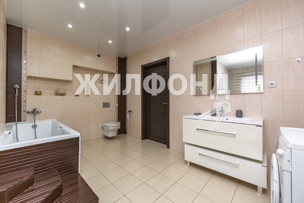
   Продам дом, 300 м², Барнаул

. Фото 7.