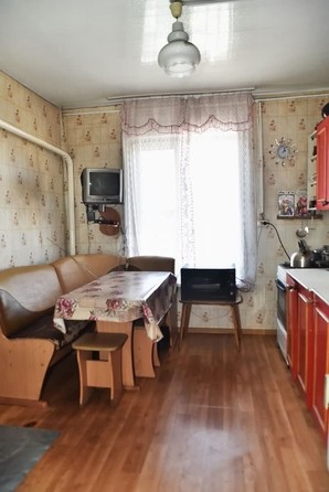 
   Продам 3-комнатную, 70 м², Межевой пер, 4Е

. Фото 10.