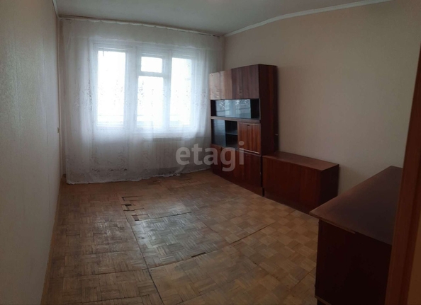 
   Продам 4-комнатную, 70.3 м², Веры Кащеевой ул, 16

. Фото 1.