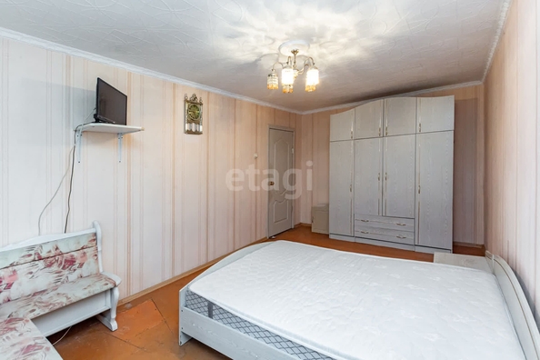 
   Продам 3-комнатную, 62 м², Юрина ул, 222

. Фото 4.