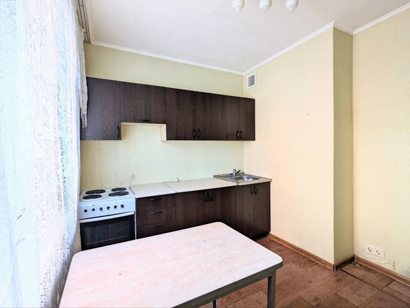 
   Продам 2-комнатную, 48.2 м², Взлетная ул, 58

. Фото 2.