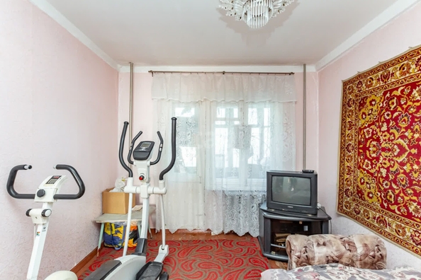 
   Продам 3-комнатную, 56.3 м², Георгия Исакова ул, 244

. Фото 1.