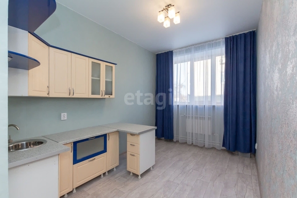 
   Продам 1-комнатную, 15.7 м², Коммунаров пр-кт, 120Д

. Фото 8.