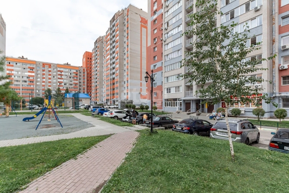 
   Продам 2-комнатную, 67.6 м², Попова ул, 150

. Фото 4.