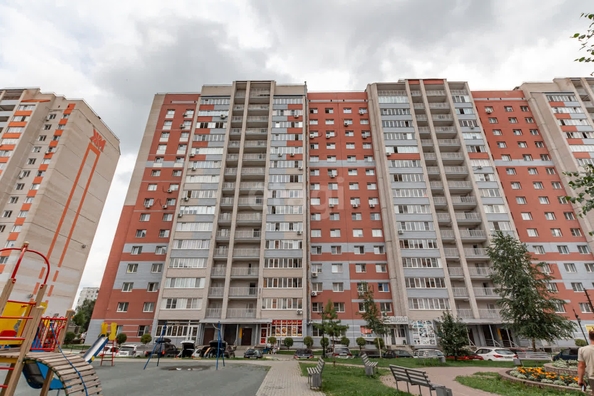 
   Продам 2-комнатную, 67.6 м², Попова ул, 150

. Фото 5.