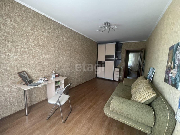 
   Продам 3-комнатную, 99 м², Малахова ул, 146

. Фото 3.