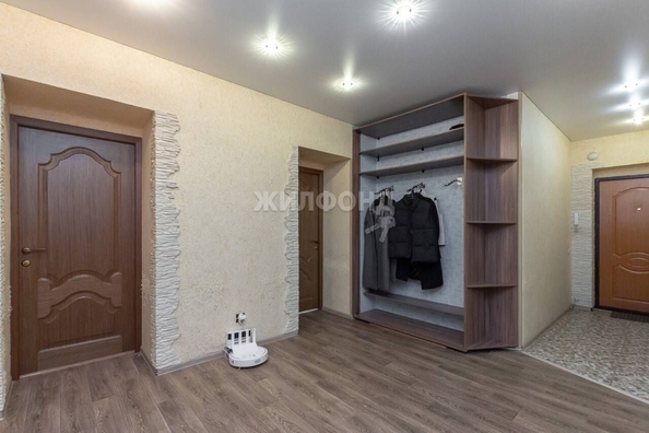 
   Продам 3-комнатную, 95.8 м², Власихинская ул, 81

. Фото 9.