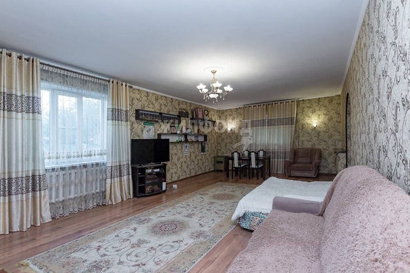 
   Продам дом, 250 м², Барнаул

. Фото 7.