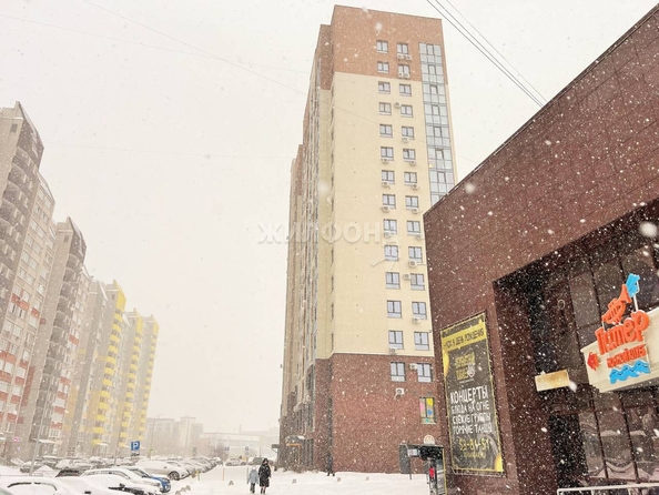 
   Продам 2-комнатную, 63.7 м², Взлетная ул, 2л

. Фото 28.