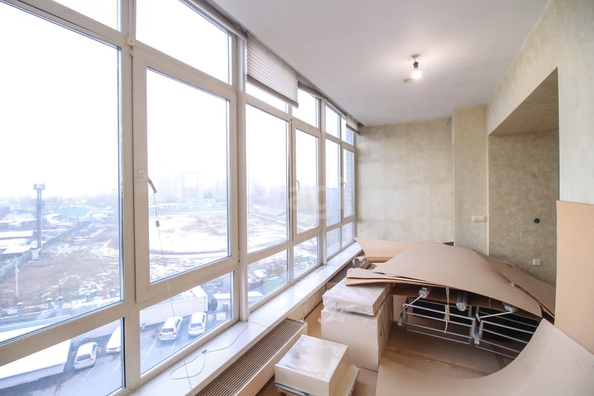 
   Продам 5-комнатную, 436.7 м², Ленская ул, 1В

. Фото 1.