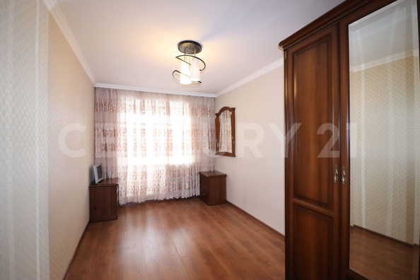 
   Продам 4-комнатную, 71.9 м², Советской Армии ул, 48В

. Фото 2.