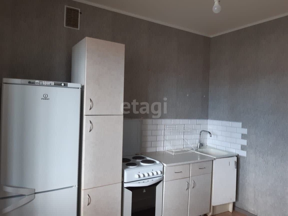 
   Продам 1-комнатную, 47.4 м², Лазурная ул, 11

. Фото 1.