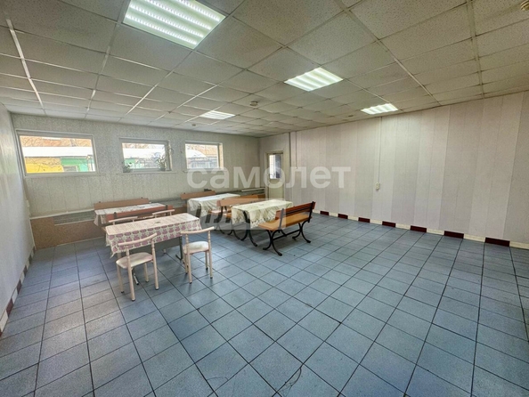 
  Продается универсальное помещение, 209 м², Тракторная ул, д. 62А
. Фото 3.