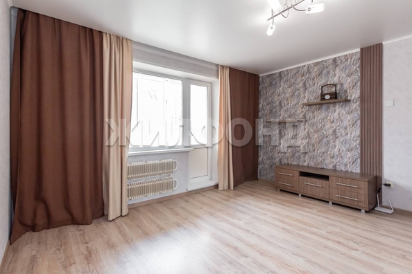 
  Продается 1-комн. квартира, 34 м², Новгородская ул
. Фото 4.