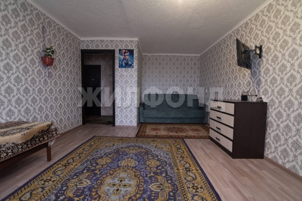 
  Продается 1-комн. квартира, 35 м², Космонавтов ул, д. 26
. Фото 2.
