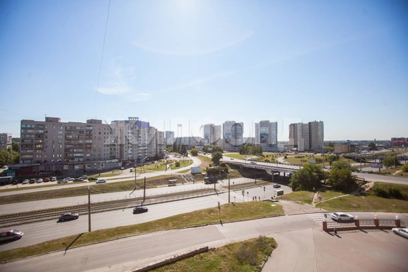 
  Продается 2-комн. квартира, 48.7 м², Малахова ул, д. 128
. Фото 5.