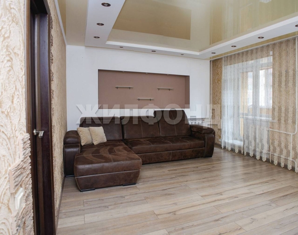 
  Продается 2-комн. квартира, 61.6 м², Попова ул, д. 100
. Фото 6.