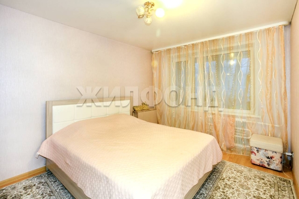 
  Продается 3-комн. квартира, 66 м², Юрина ул, д. 208
. Фото 12.